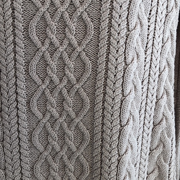 Maurices Cable Knit Sweater Medium - Picture 3 of 11